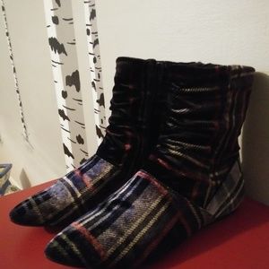 Pointy Toe Plaid Velvet Slouch Boots "Brigid"